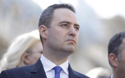 Finanțele, împrumut record pe fondul crizei politice din România
