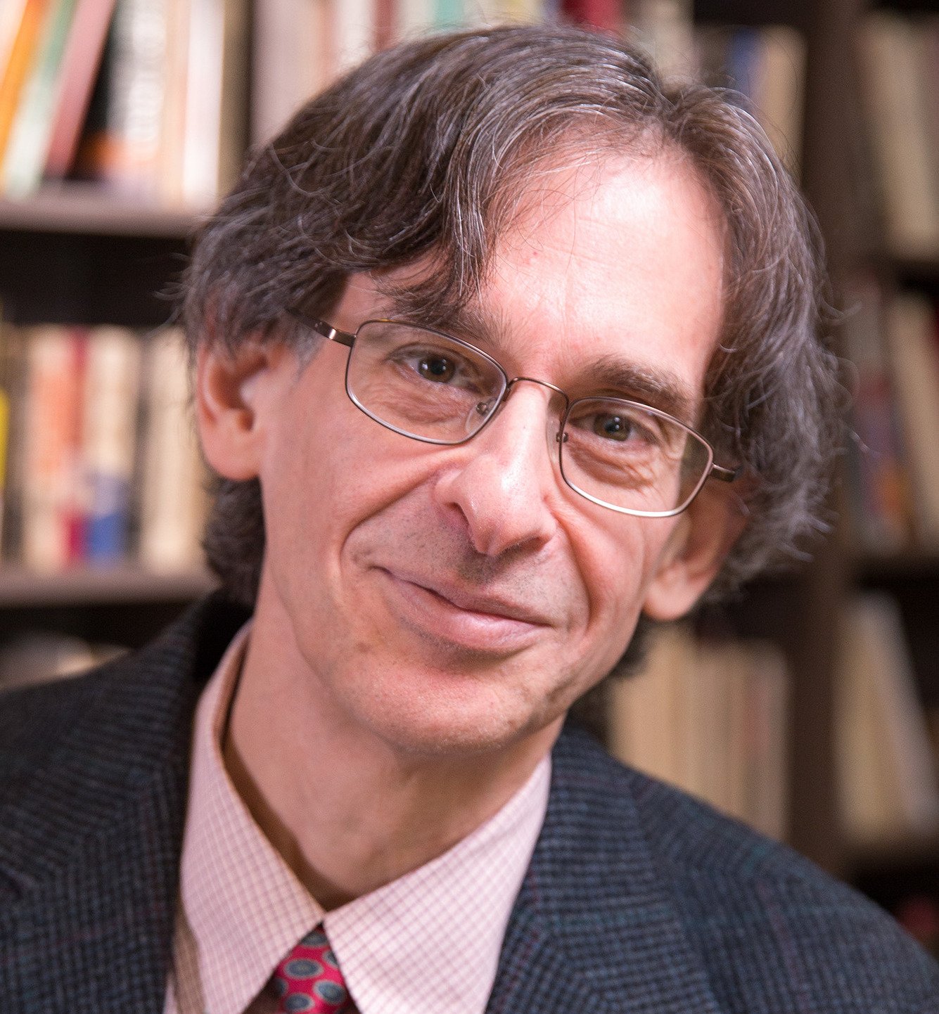 Alfie Kohn, un nume important în educația progresistă, vine la București Alfie Kohn, autor și speaker recunoscut pe teme de educație și parenting, va susține o conferință la București pe 10 mai 2026, la Sala Palatului