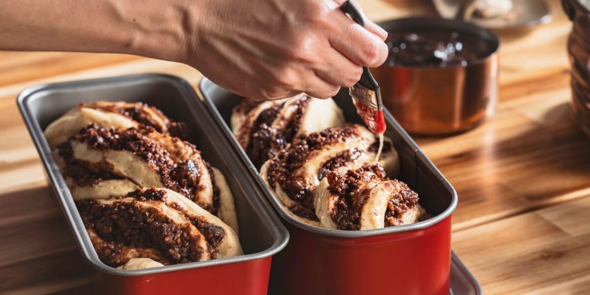 Cozonac ca la bunica: rețeta cu aluat opărit, secretul unui deliciu pufos