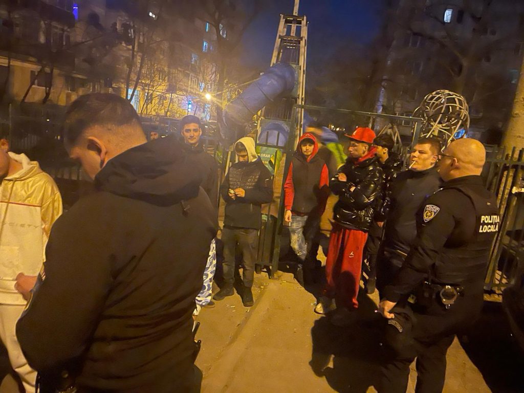 Cozi la poliție pentru „chitanța” de semințe: 100 de euro și curățenie!