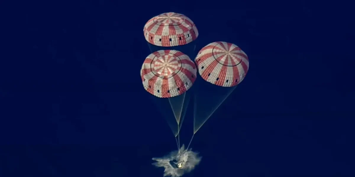 Americanii de la Artemis II, succes istoric: Orion aterizează perfect!