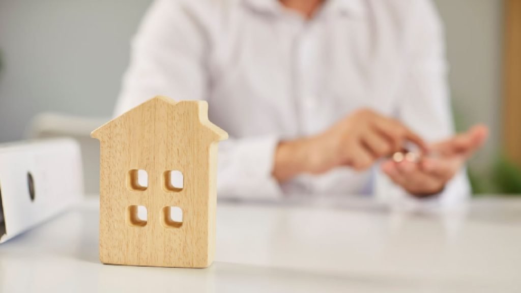 Amenzi usturătoare pentru românii fără asigurare obligatorie a locuinței