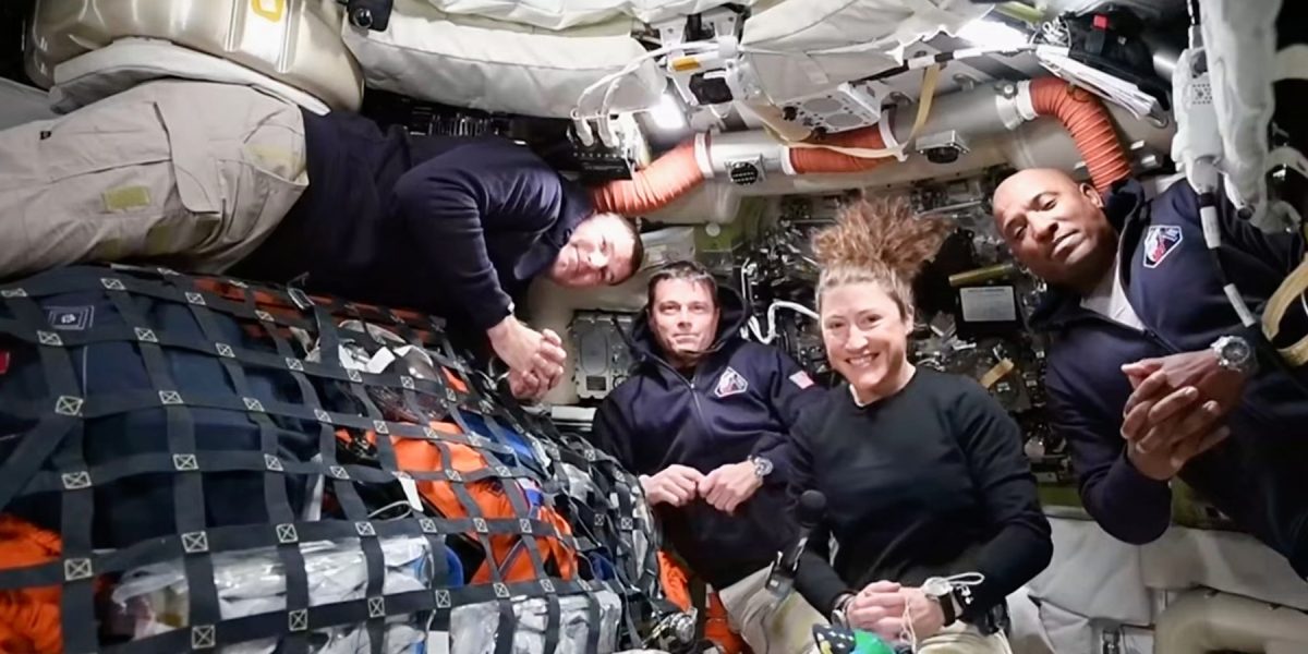 astronauti-artemis-orion-profi_Descopera.jpg - ReactiveNews