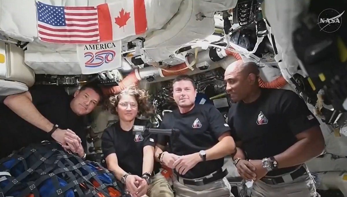 Video: Astronauții Artemis II îl ignoră pe Donald Trump