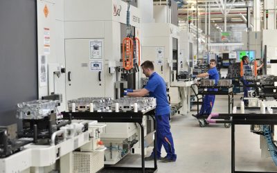 Activitatea industrială din România, pe minus în februarie, cu excepția alimentelor