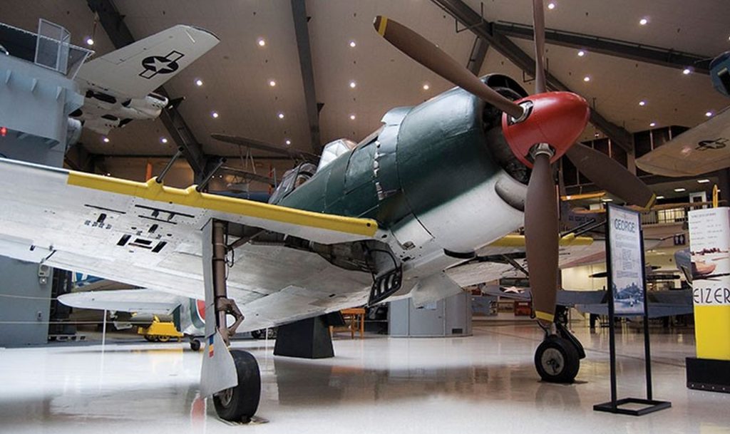 Avion japonez din Al Doilea Război Mondial, recuperat după 80 de ani de la scufundare