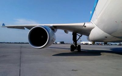 Avion în pericol la Otopeni: Aterizare de urgență după semnalul de alarmă