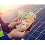 bancnote-euro-panouri-solare-dreamstime.jpg - ReactiveNews