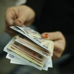 INS: Gospodăriile au avut în ultimele trei luni venituri medii de 9454 lei