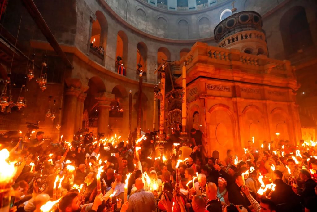 Biserica Sfântului Mormânt din Ierusalim a fost redeschisă pentru vizitatori, după 40 de zile de restricții impuse pe fondul conflictului din Orientul Mijlociu