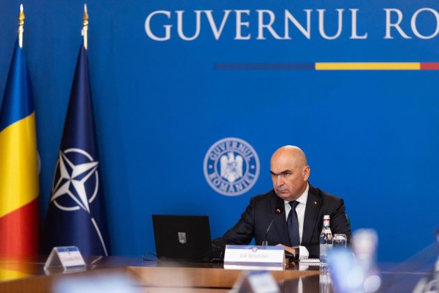 Criza politică: Bolojan negociază cu UDMR și minorități în Parlament