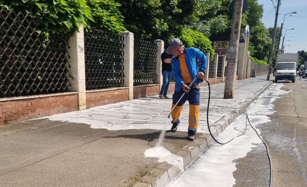 Curățenie în Sectorul 2: Șoseaua Ștefan cel Mare, ținta măturătorilor