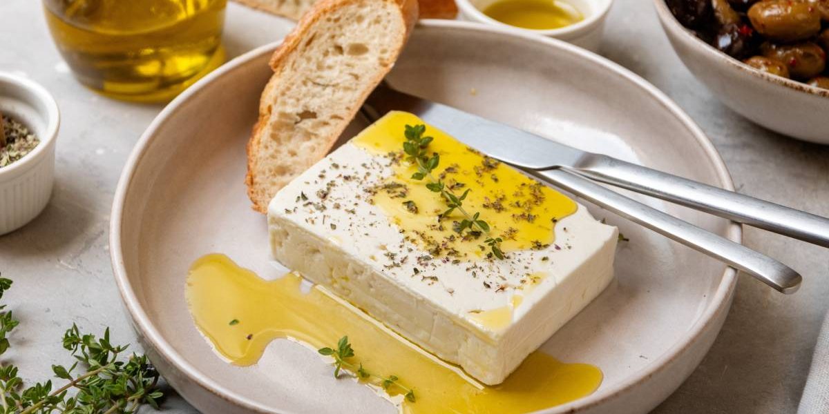 Brânza-minune: Mănânci zilnic și topești grăsimea de pe abdomen