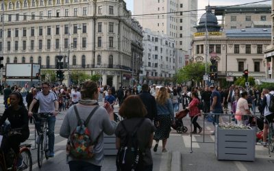 Șapte din zece români anticipează un an mai greu