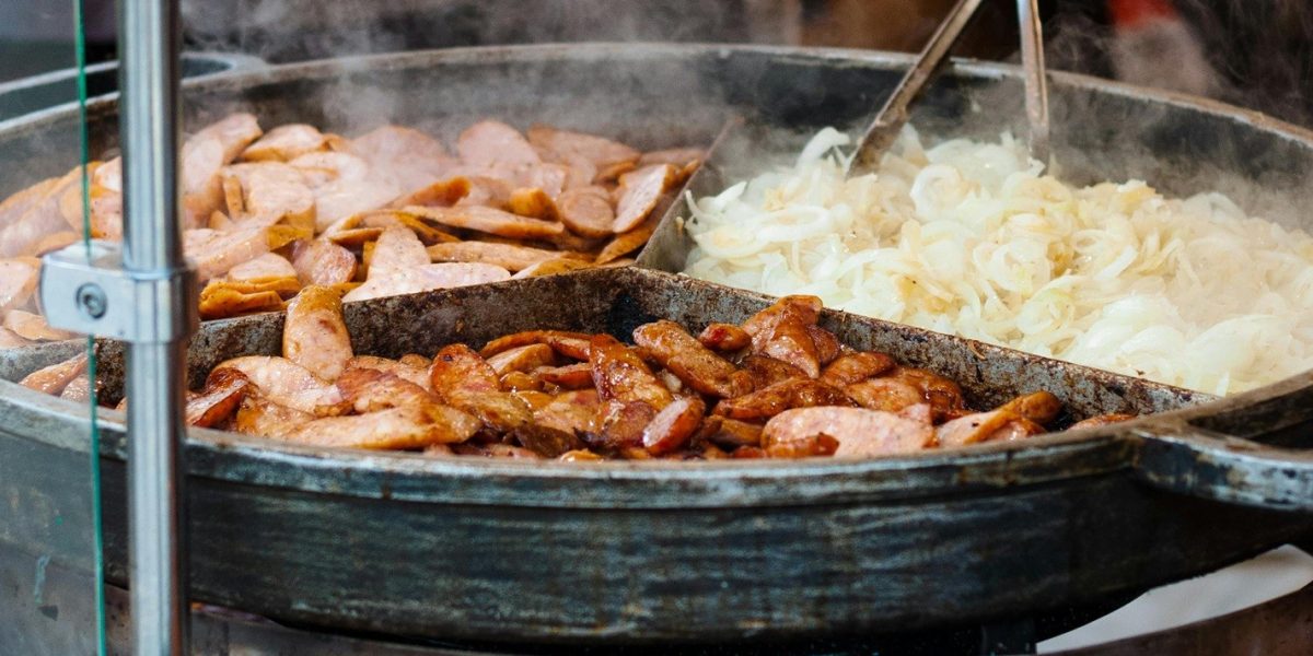 carne-prajita-platou-street-food.jpg - ReactiveNews