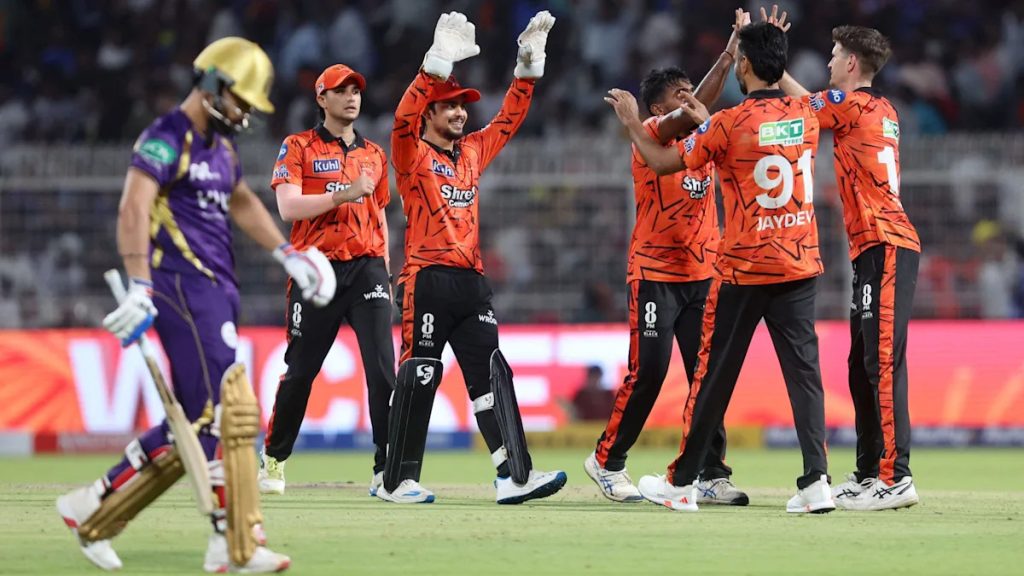 Sunrisers Hyderabad a obținut prima victorie din această ediție a Indian Premier League (IPL), învingând cu autoritate Kolkata Knight Riders (KKR) într-un meci disputat pe Eden Gardens