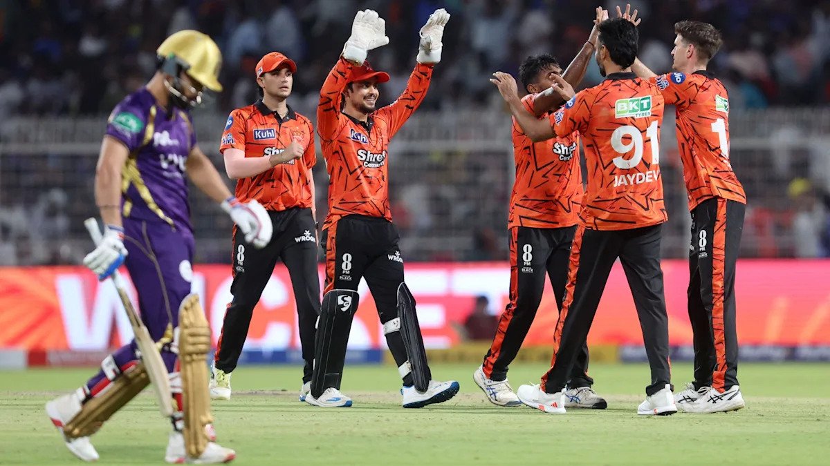 Sunrisers Hyderabad a obținut prima victorie din această ediție a Indian Premier League (IPL), învingând cu autoritate Kolkata Knight Riders (KKR) într-un meci disputat pe Eden Gardens
