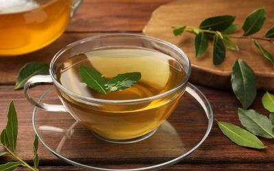 Ceaiul de dafin: Minune pentru sănătate sau capcană? Beneficii și atenționări