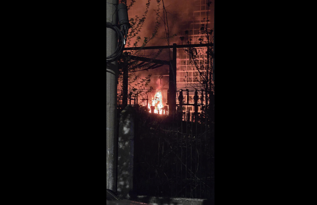 Incendiul de la CET Vest: 2.300 de blocuri din București, fără apă caldă