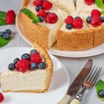 Rețetă rapidă: Tartă cu brânză Hochland Crème, direct de la bucătărie