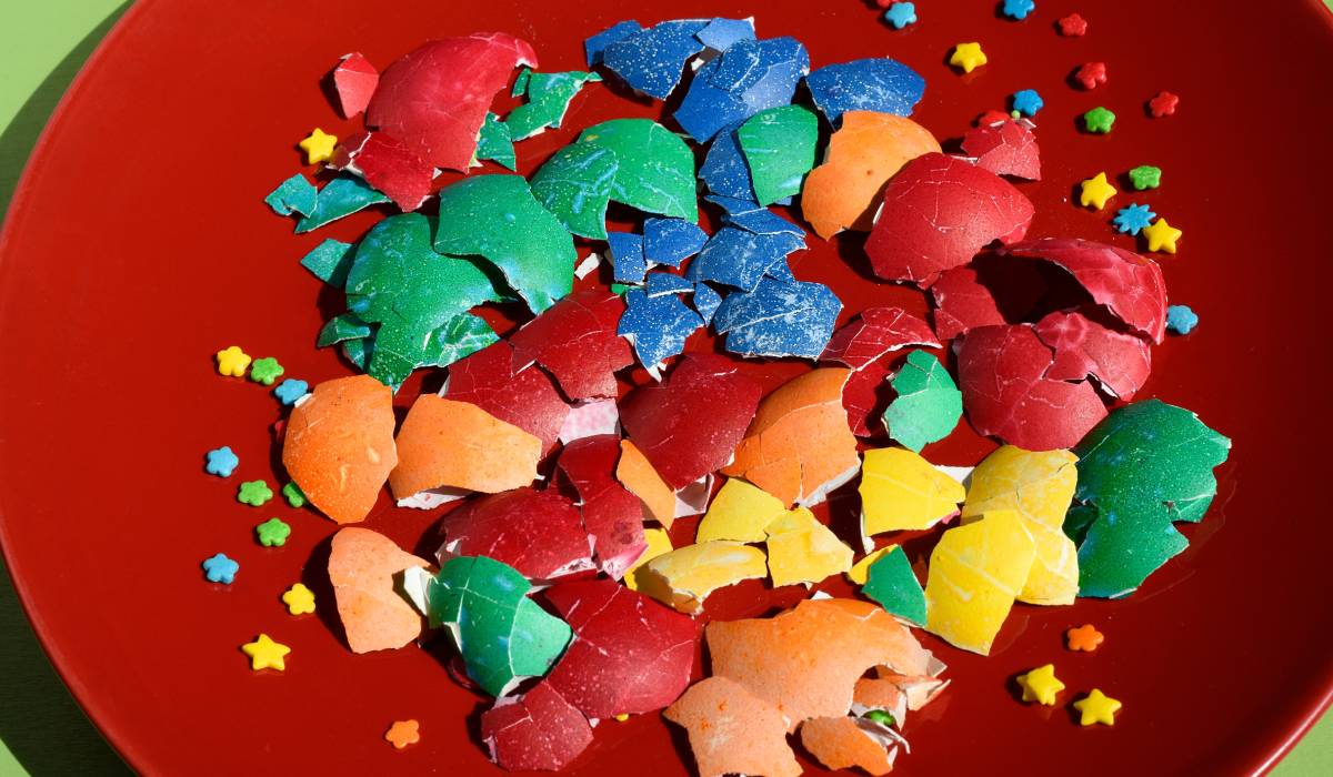 Folosește cojile de ouă! Secretul grădinii luxuriante, după sărbători