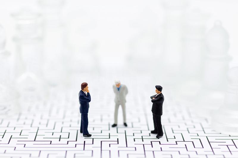 Amenzi URIAȘE pentru bănci în România: Concurența a dictat sancțiuni grele