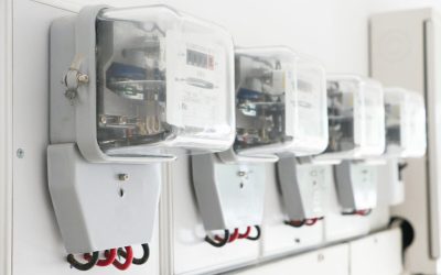 Preț RECORD la energie: PPC oferă sub 1 leu/kWh. Cine se califică?