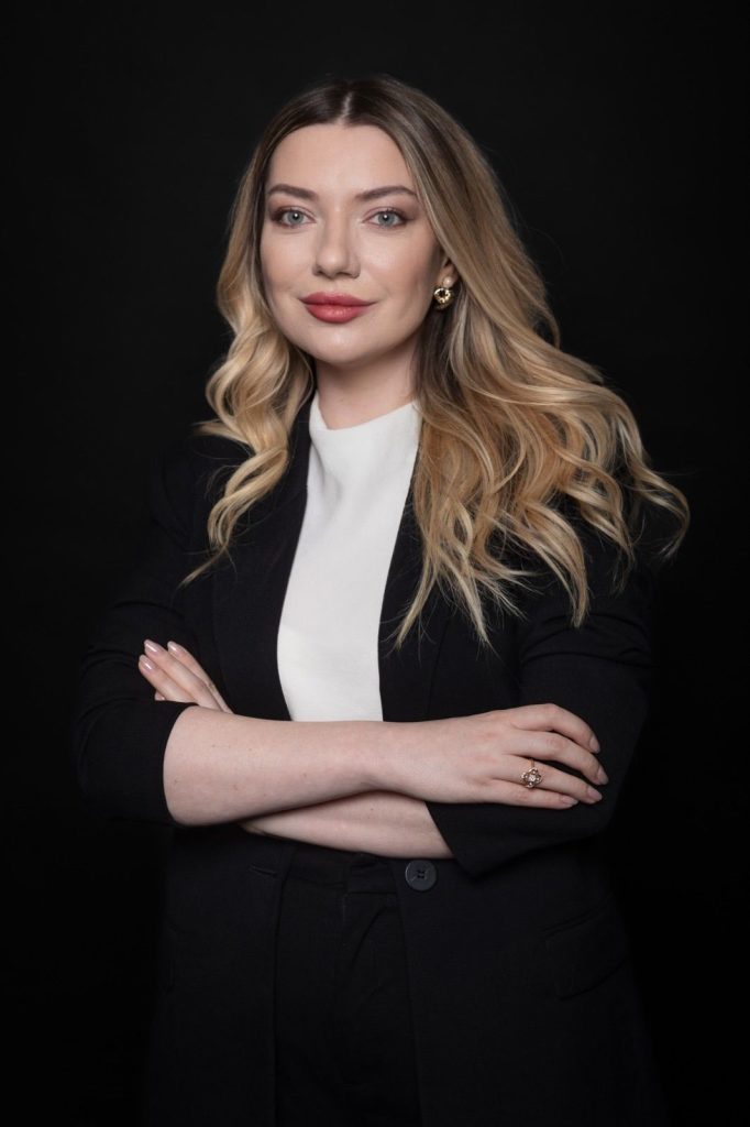 Criza Politică Zdruncină Leul: Depreciere de Până la 3% în România