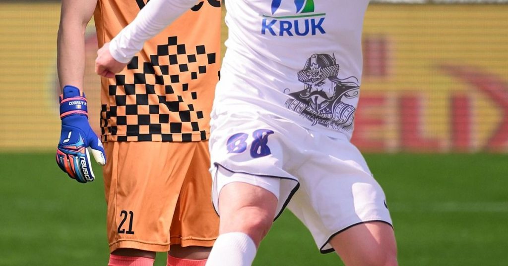 Corvinul, spre Liga 1: Victorie clară cu Chindia, programul și clasamentul