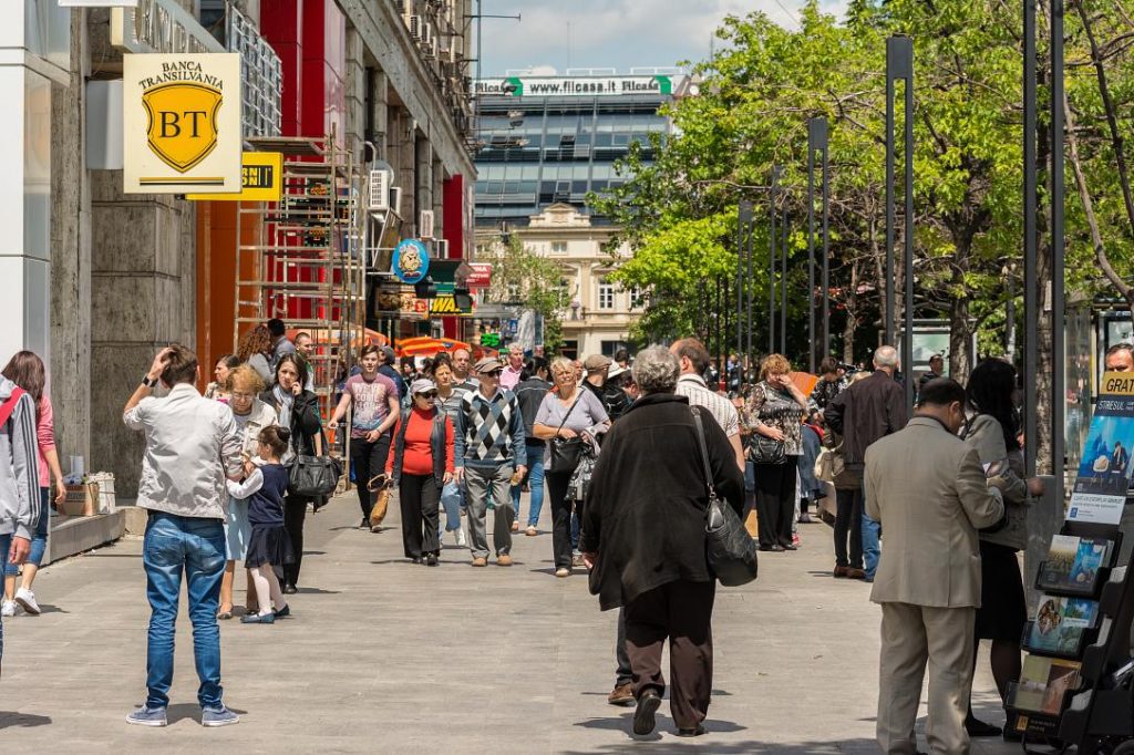 Români, împărțiți: Susținerea SUA în Iran, un subiect controversat