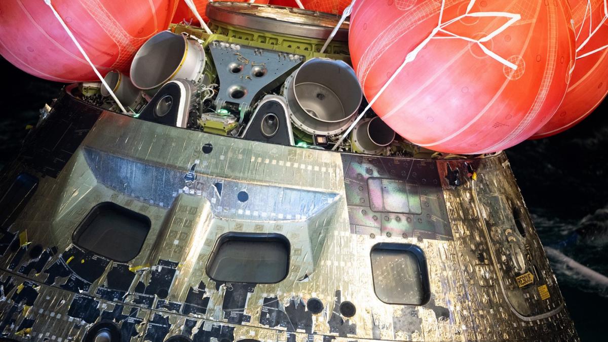 Capsula NASA Orion, arsă la 2000 grade: Imaginile spectaculoase
