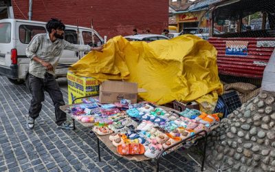 De ce localnicii din Kashmir donează AUR pentru oamenii simpli din Iran