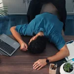 Angajat a dat în judecată firma: 500.000€ despăgubiri pentru 827 zile de concediu neplătite