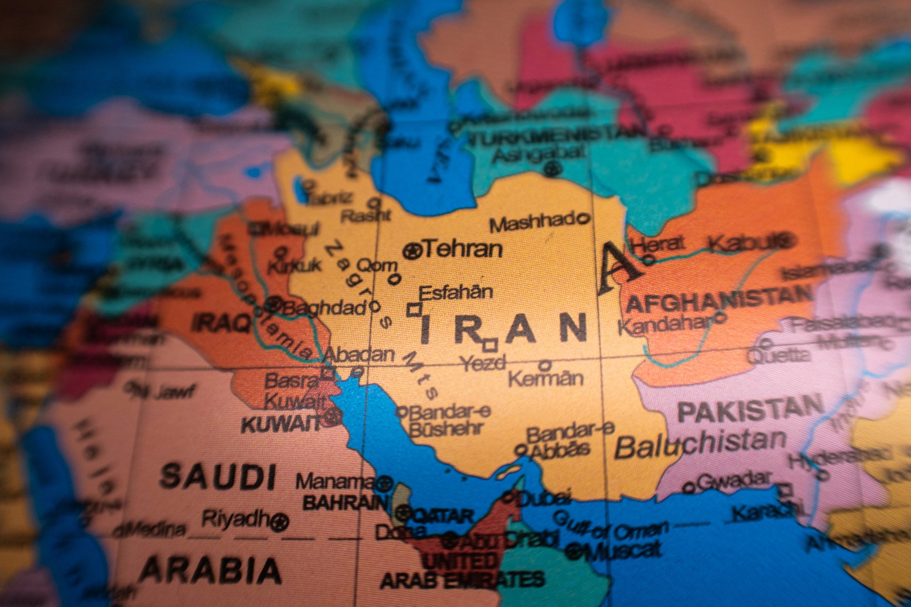 Armata SUA trimite trupe terestre în Iran pentru a salva pilotul avionului doborât, o premieră de la începutul războiului