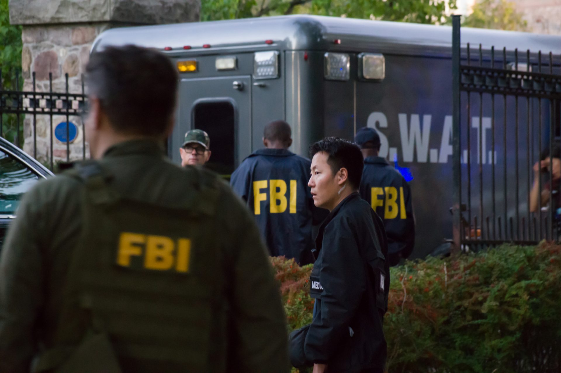 FBI și Serviciul Român de Informații au destructurat o rețea de spionaj cibernetic a GRU FBI, împreună cu alte instituții din 15 state, inclusiv Serviciul Român de Informații, au reușit să oprească un atac informatic amplu, desfășurat de actori cibernetici asociați GRU, serviciul de informații al armatei ruse