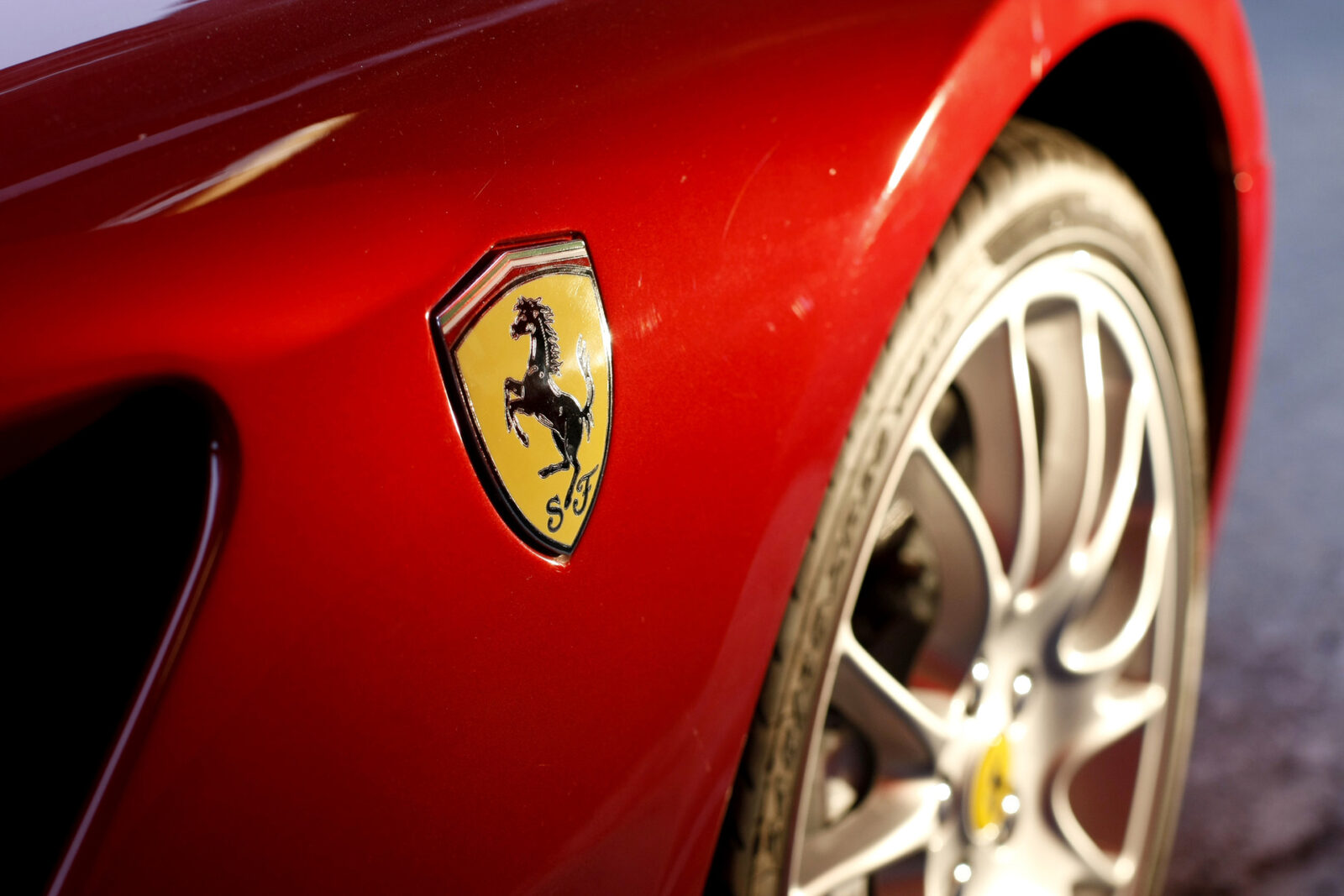 Ferrari electric, preț astronomic: 550.000 de euro pentru noua bijuterie