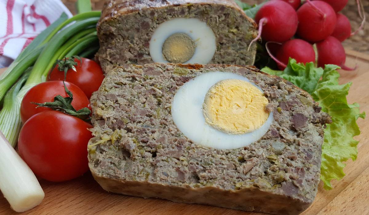 Câte calorii ascunde o felie de drob de miel? Nutriționiștii răspund