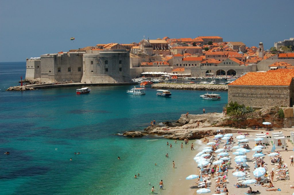 Wizz Air adaugă Dubrovnik pe lista destinațiilor din România Wizz Air introduce o nouă destinație pentru pasagerii români: Dubrovnik, Croația