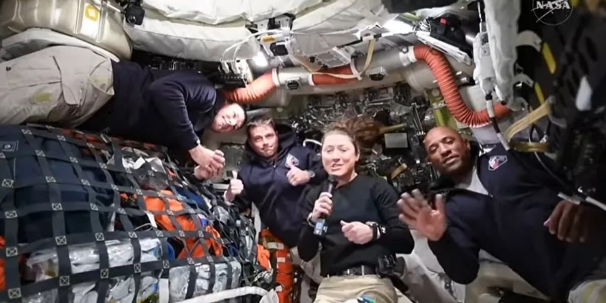 Orion, cu 40.000 km/h spre Pământ: Când amerizează capsula Artemis 2