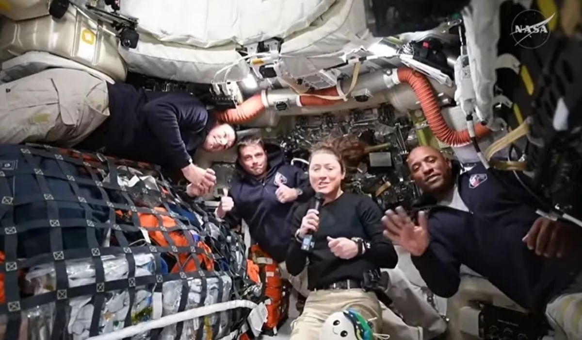 Orion, cu 40.000 km/h spre Pământ: Când amerizează capsula Artemis 2