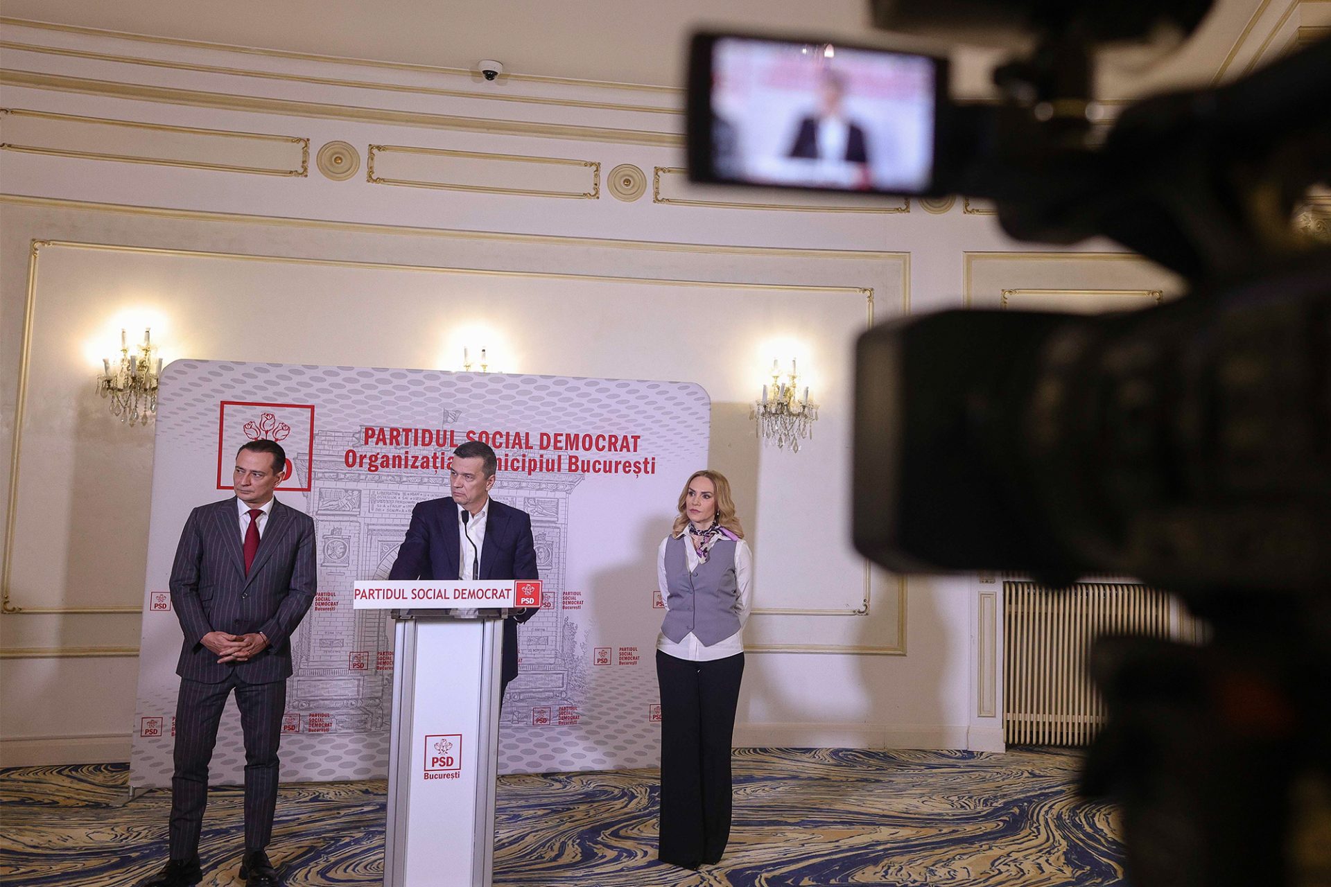 UE sparge taina contractelor PSD cu presa: 2,6 milioane lei în două luni. Cine încasează?