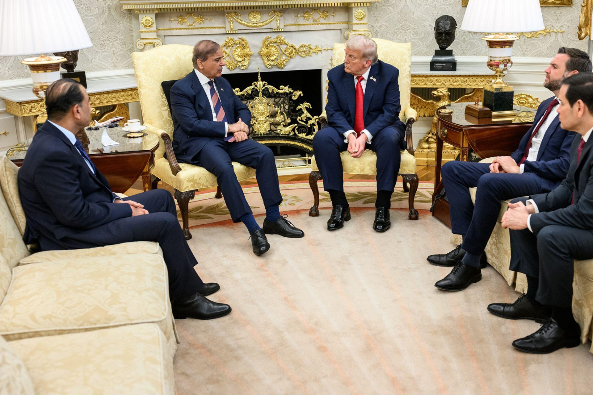 Pakistanul a reușit o performanță diplomatică remarcabilă, devenind un mediator cheie între Iran și Statele Unite, în contextul crizei din Orientul Mijlociu