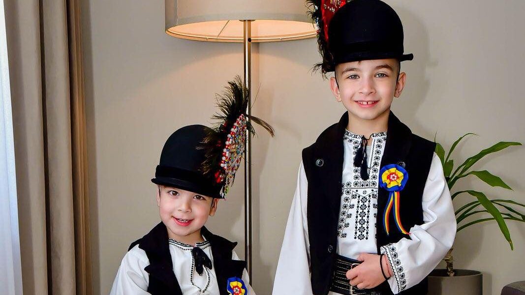 Eric și Eduard urcă pe scena Românii au Talent vineri