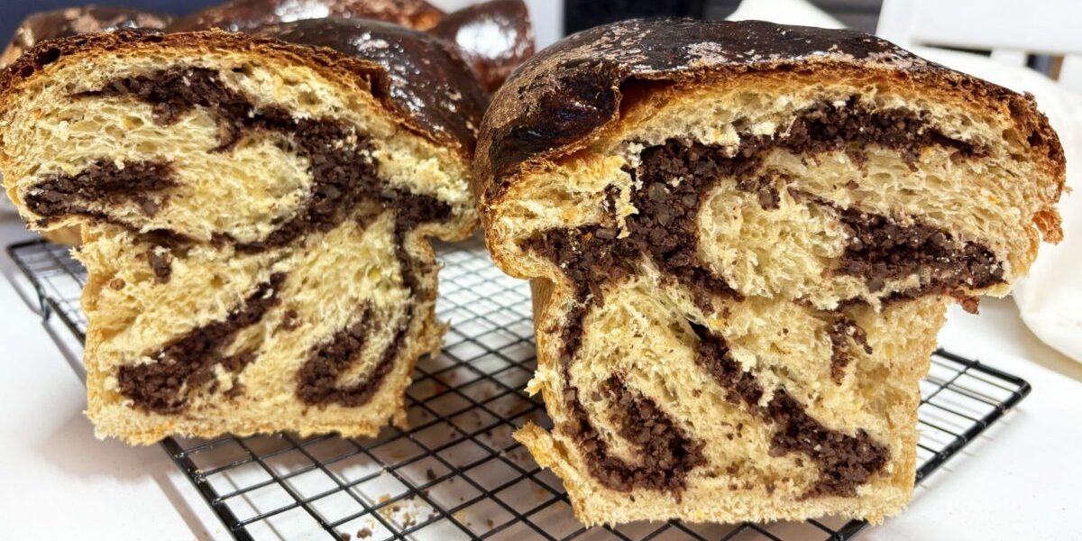 Se sparg secretele cozonacului perfect: rețeta cu fâșii și pufos!