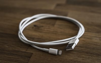 Moartea telefoanelor: REPARĂ sau aruncă, groază în România!