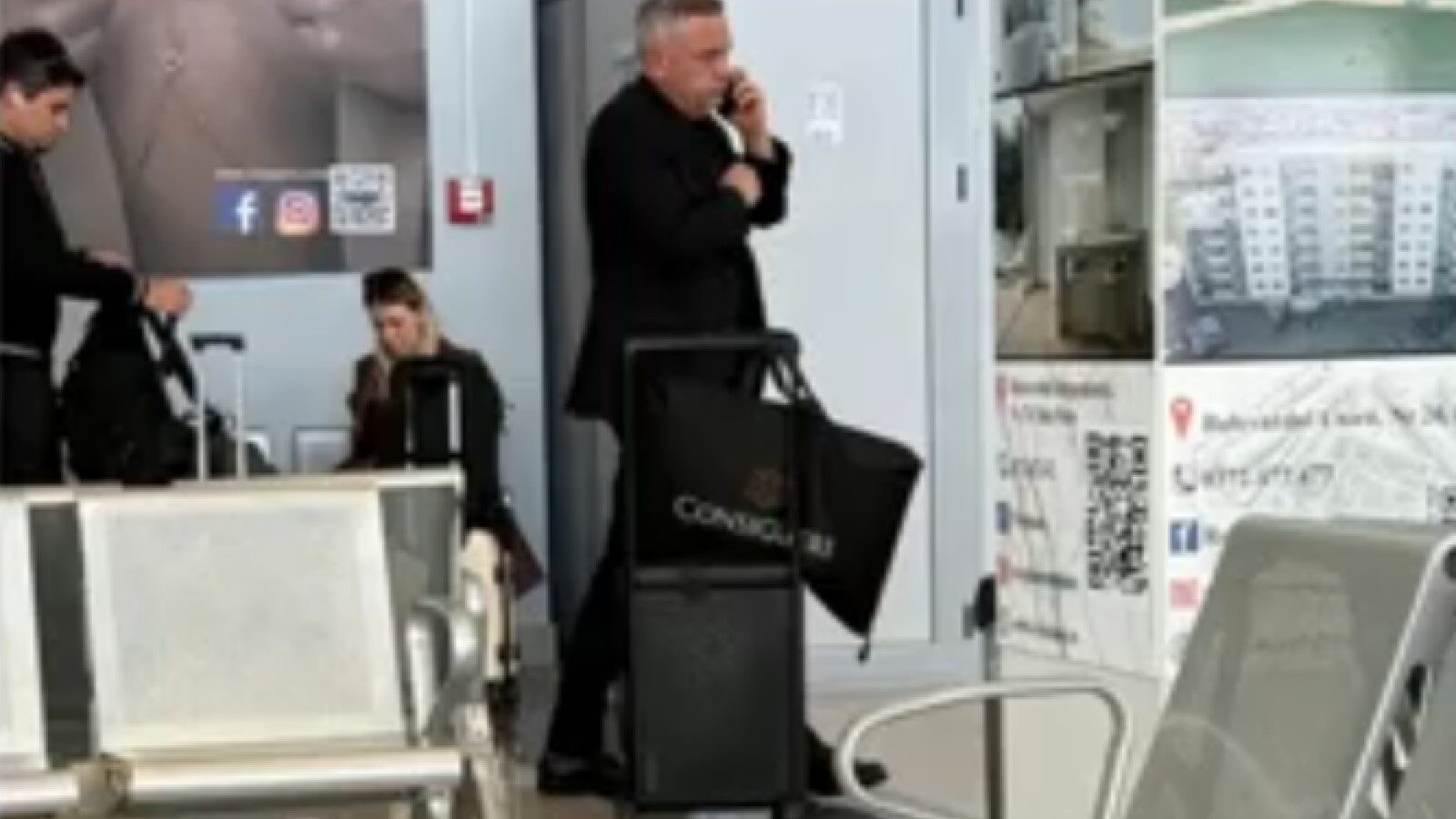 Ministrul Barbu, cu geantă de 5.000 de euro: „Nu știu ce e Louis Vuitton”