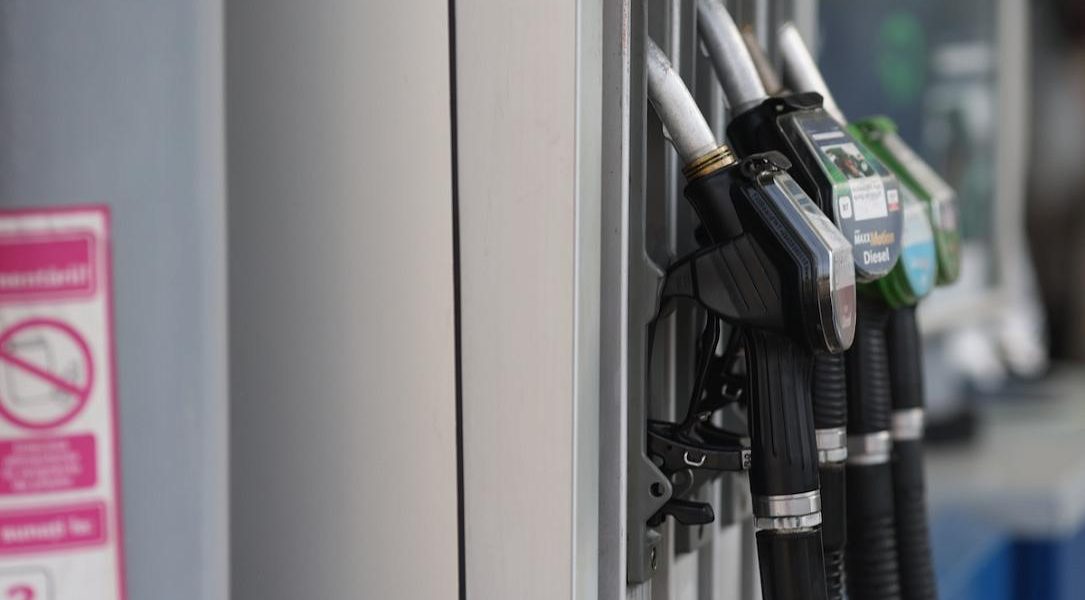 România: Președinția încheie mandatul, fără probleme de combustibil, după consultări