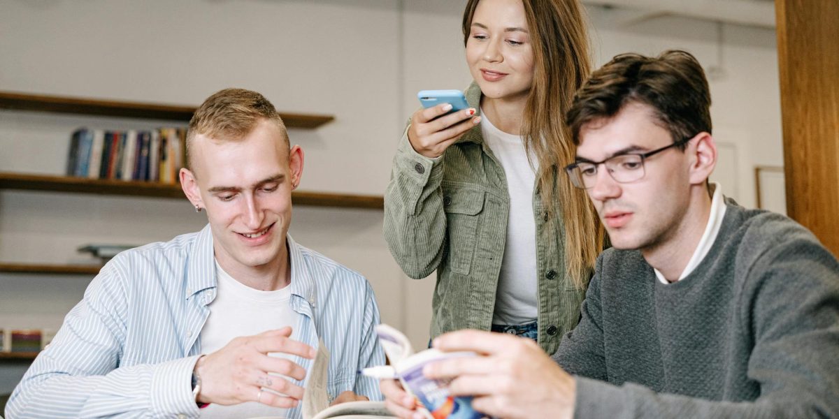 66% dintre adolescenți români au planuri financiare, dar nu au avut acces la oportunități de dezvoltare a inteligenței financiare