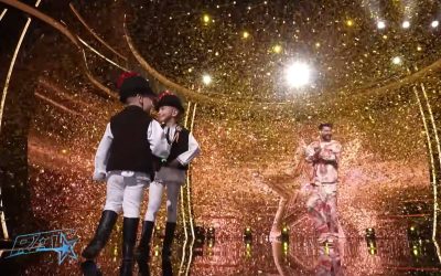 Doi frați din Alba au reușit să impresioneze publicul și juriul de la ”Românii au talent” cu un moment de dans plin de emoție și tradiție, moment în care Pavel Bartoș a apăsat butonul de Golden Buzz, asigurându-le calificarea direct în semifinale