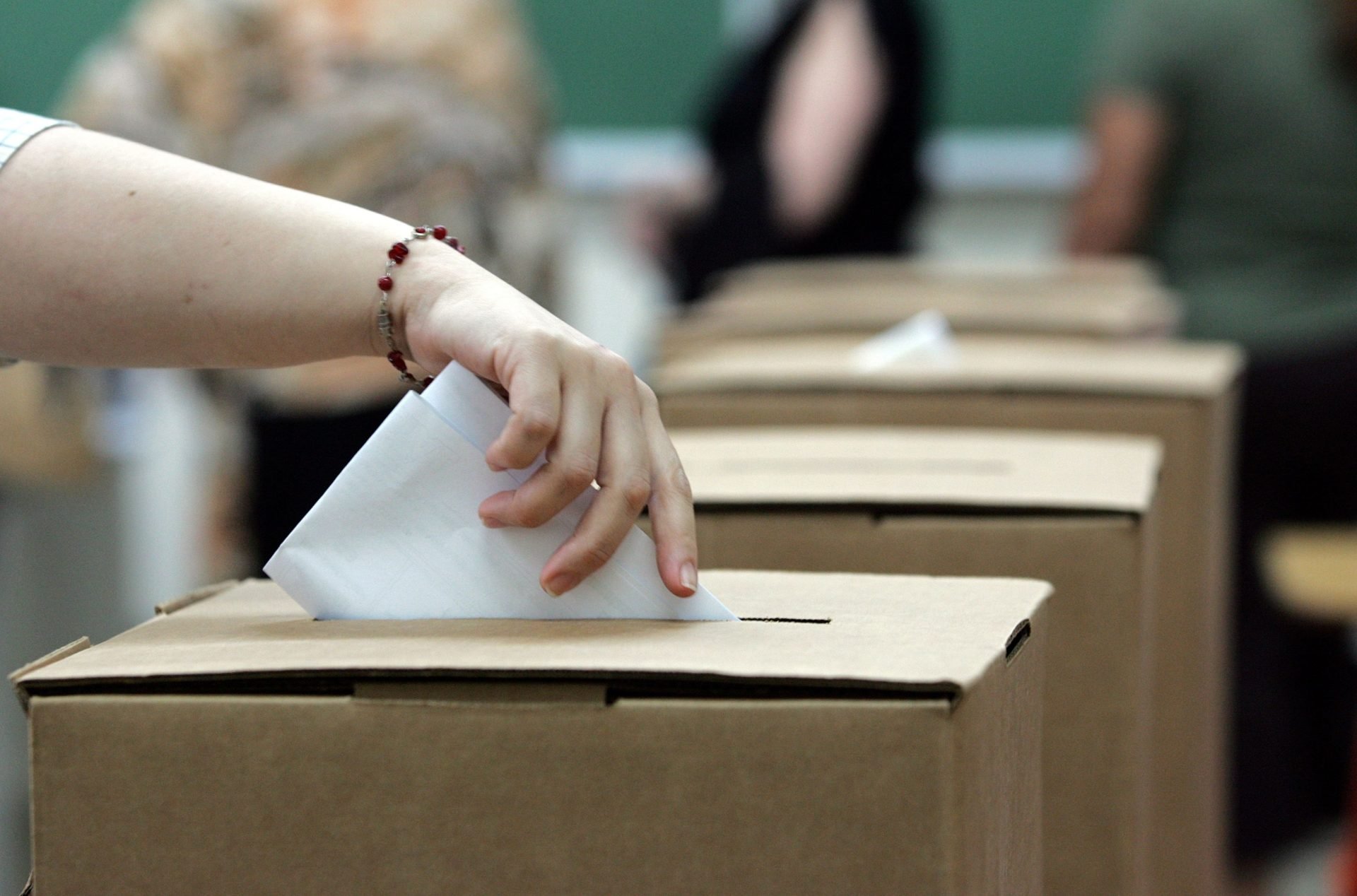 Ungaria la vot: Prezență bună la urne de la primele ore ale dimineții